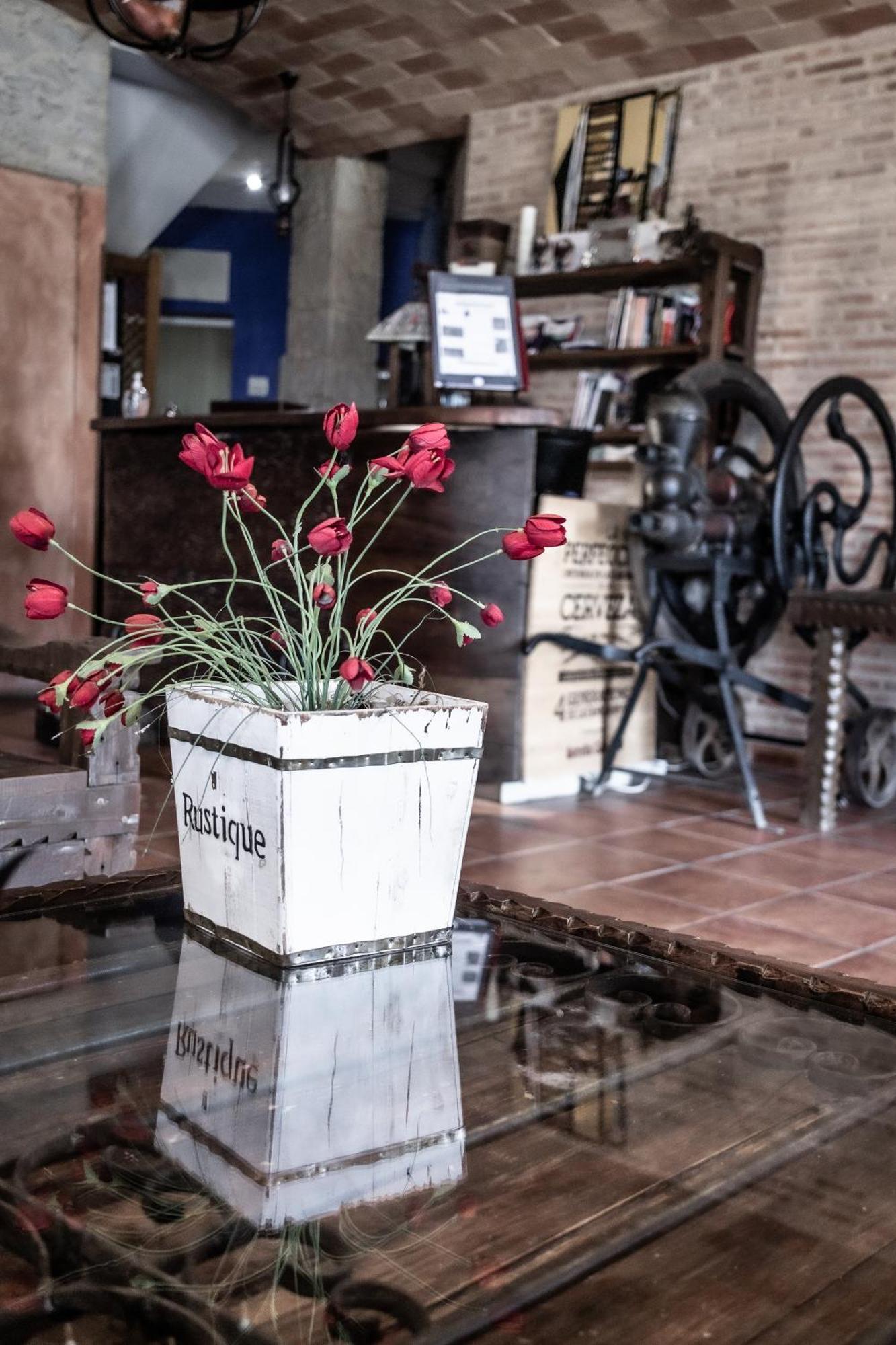 Hosteria Tierrallana By Juypehotel El Provencio Exteriör bild